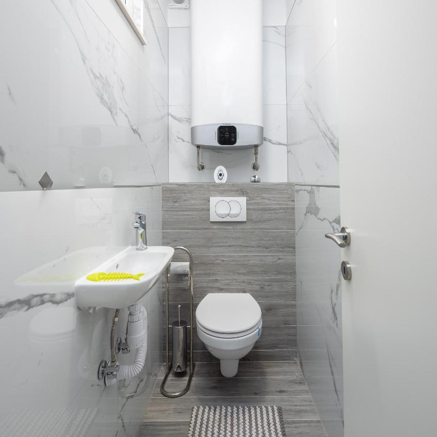 Seaside Deluxe Apartment Jesenice  Bagian luar foto