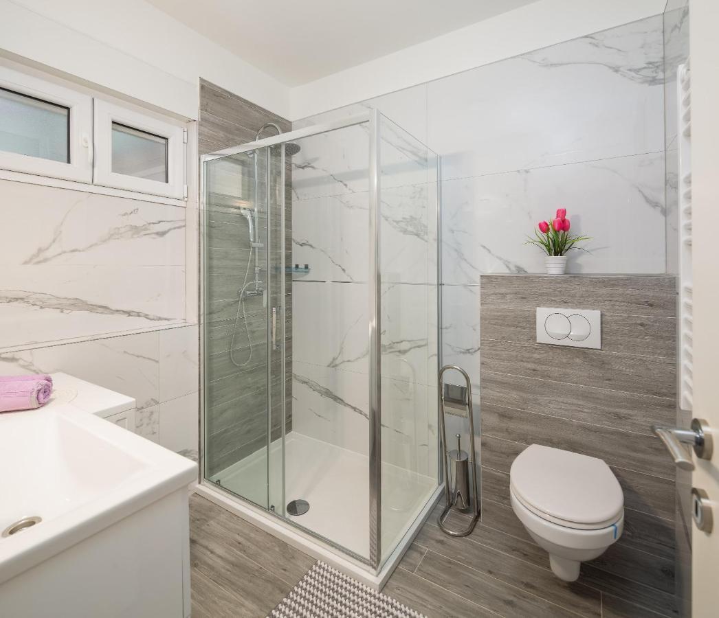Seaside Deluxe Apartment Jesenice  Bagian luar foto