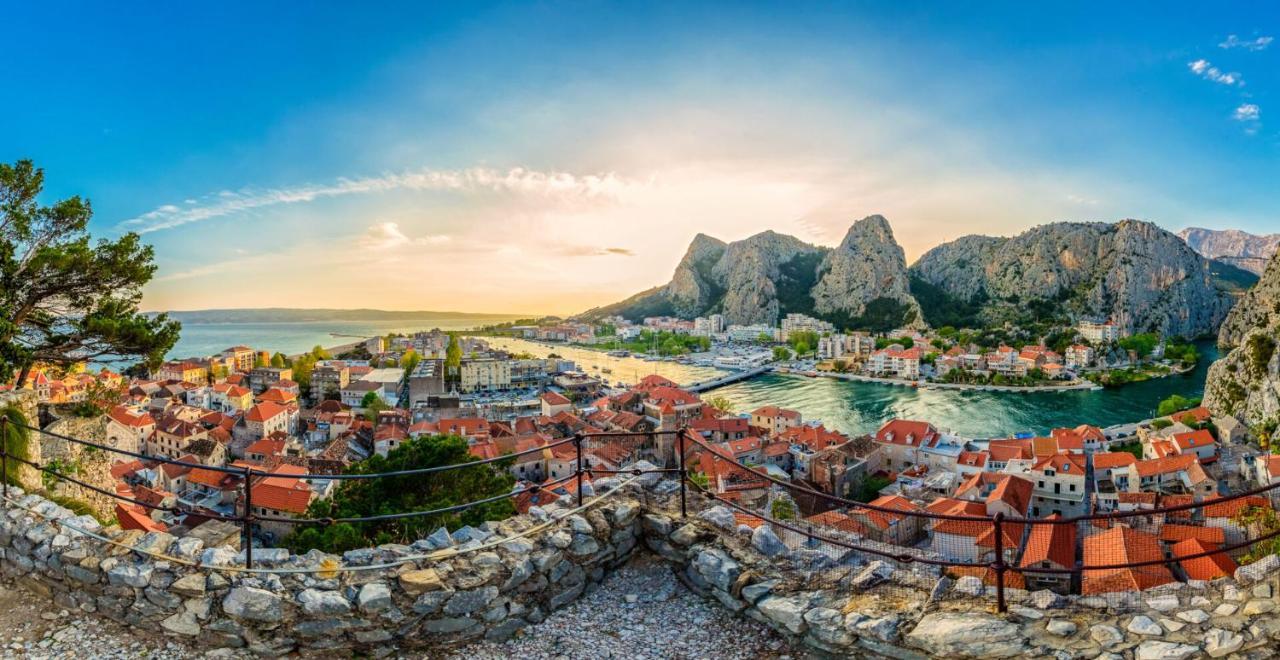 Seaside Deluxe Apartment Jesenice  Bagian luar foto